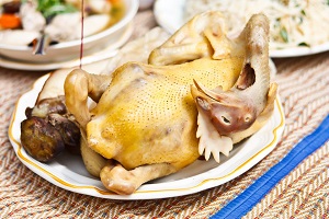 Çin yeni yılı yemeği buharda pişmiş tavuk